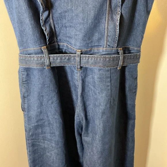 19. Tinseltown Blue Jumpsuit with Wide-Leg Palazzo Style Size Large - Picture 12 of 13